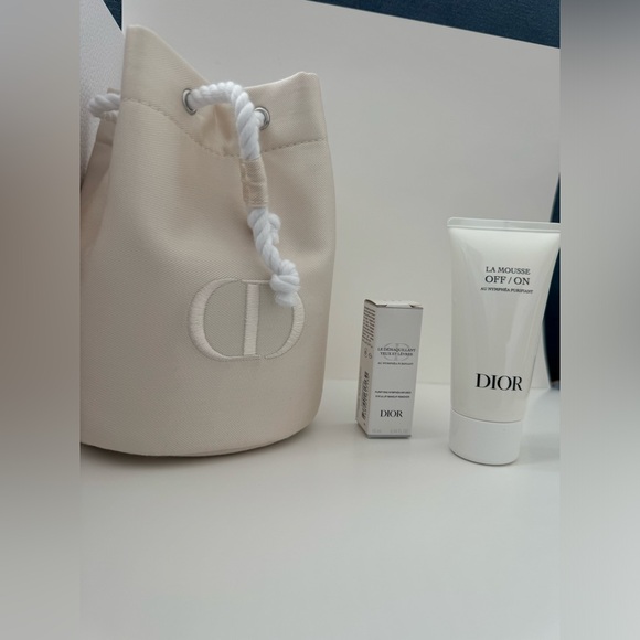 Dior Care Cleanser Kit With Pouch - Picture 2 of 5